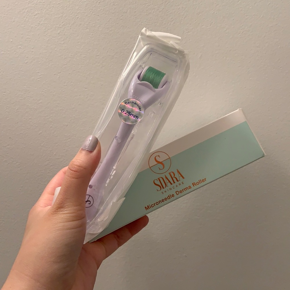 BNIB MIicroneedle Derma Roller ⭐️